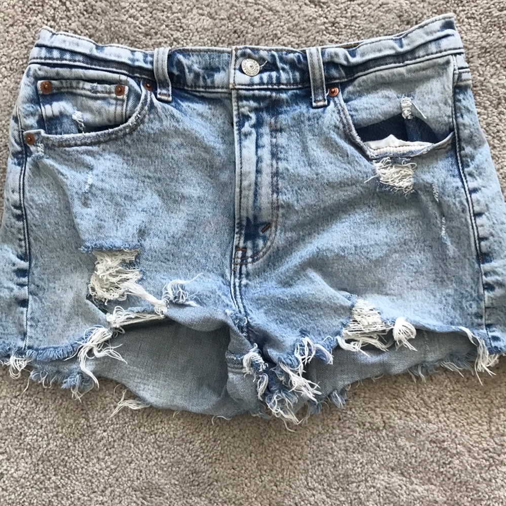 Abercrombie The Mom High Rise Short - Size 29